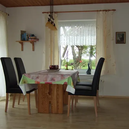 Apartment Nickelswarft 1 *